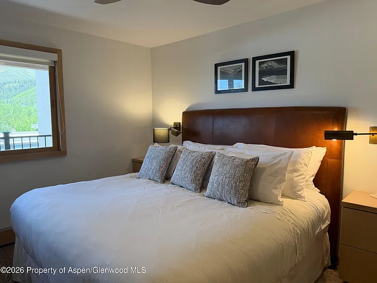 600 E Main St #406 — Photo 8