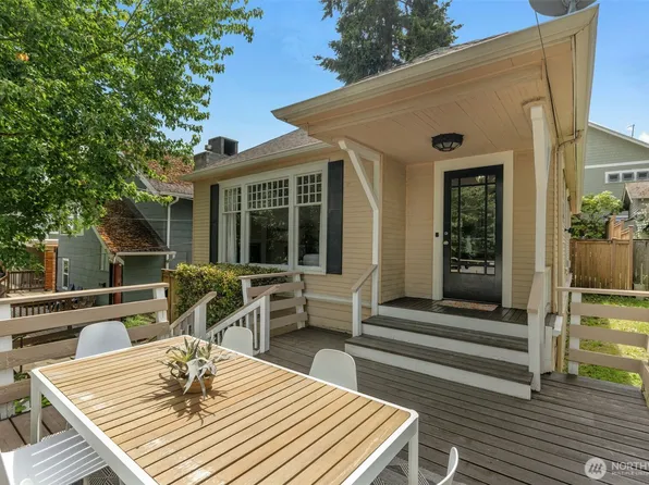 155 Florentia Street, Seattle, WA 98109