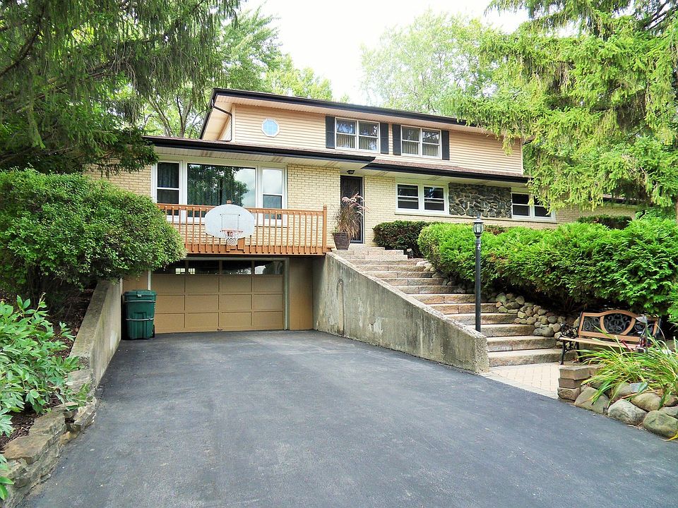 1st image of 10510 W Bernice Dr