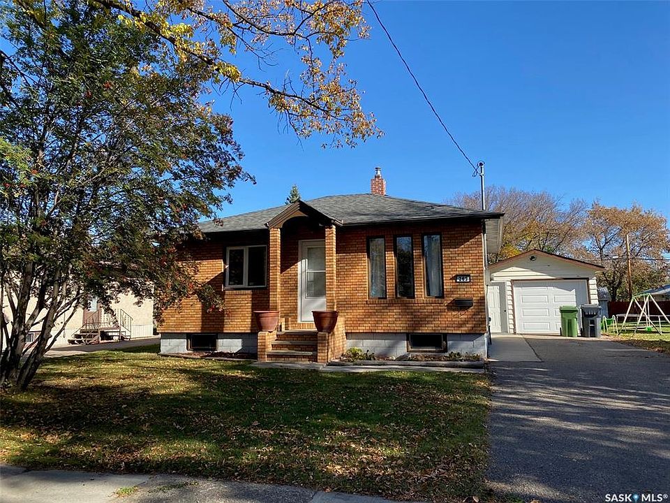 1st image of 269 Maple Ave