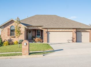 1007 E Highview Dr, Ozark, MO 65721