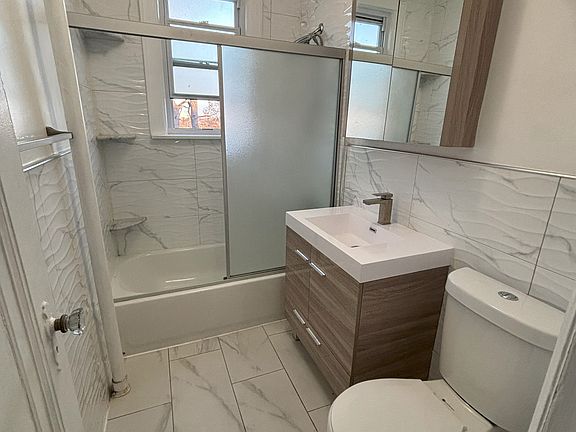 5th image of 48-11 59th St #2