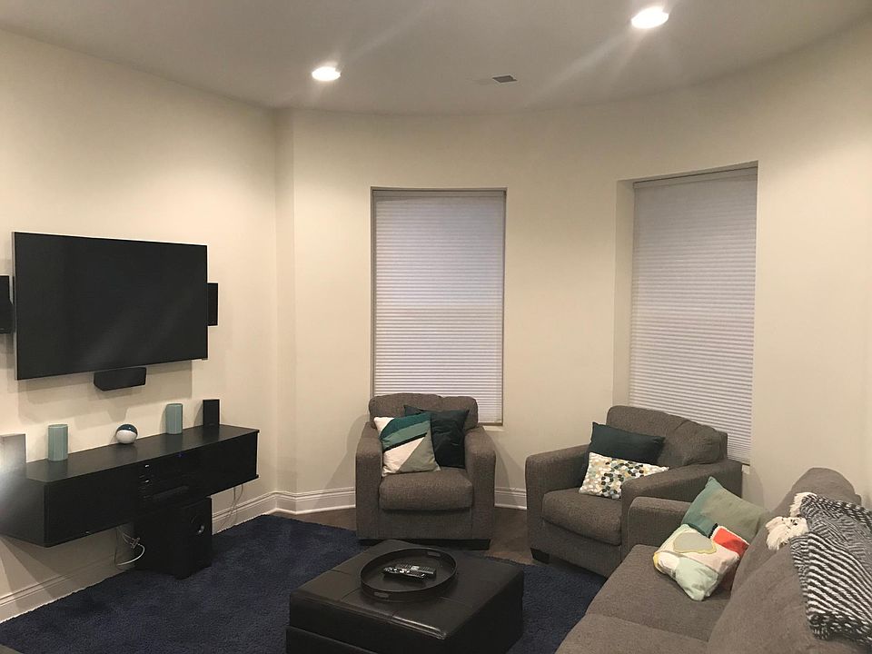 Living Room (willing to leave/sell furniture)