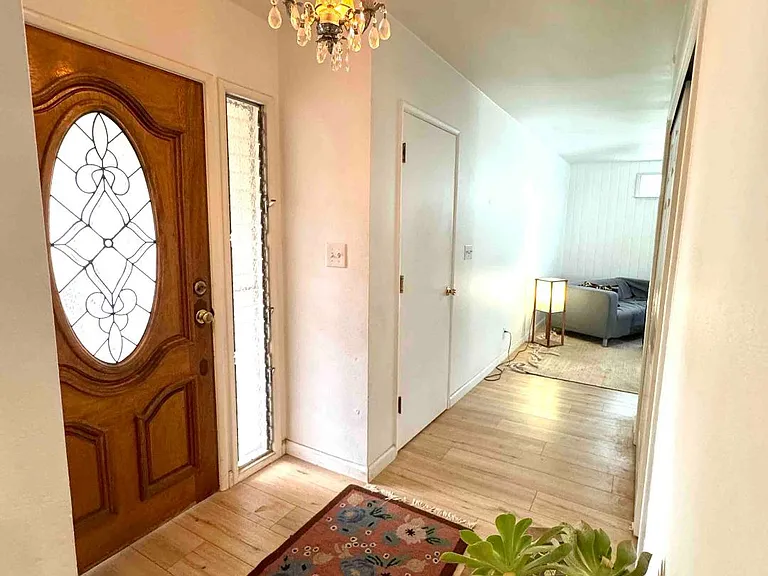 406 Crestview Dr — Photo 5