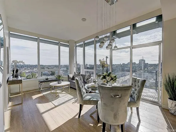 111 E 1st Ave #1802, Vancouver, BC V6A 0E9