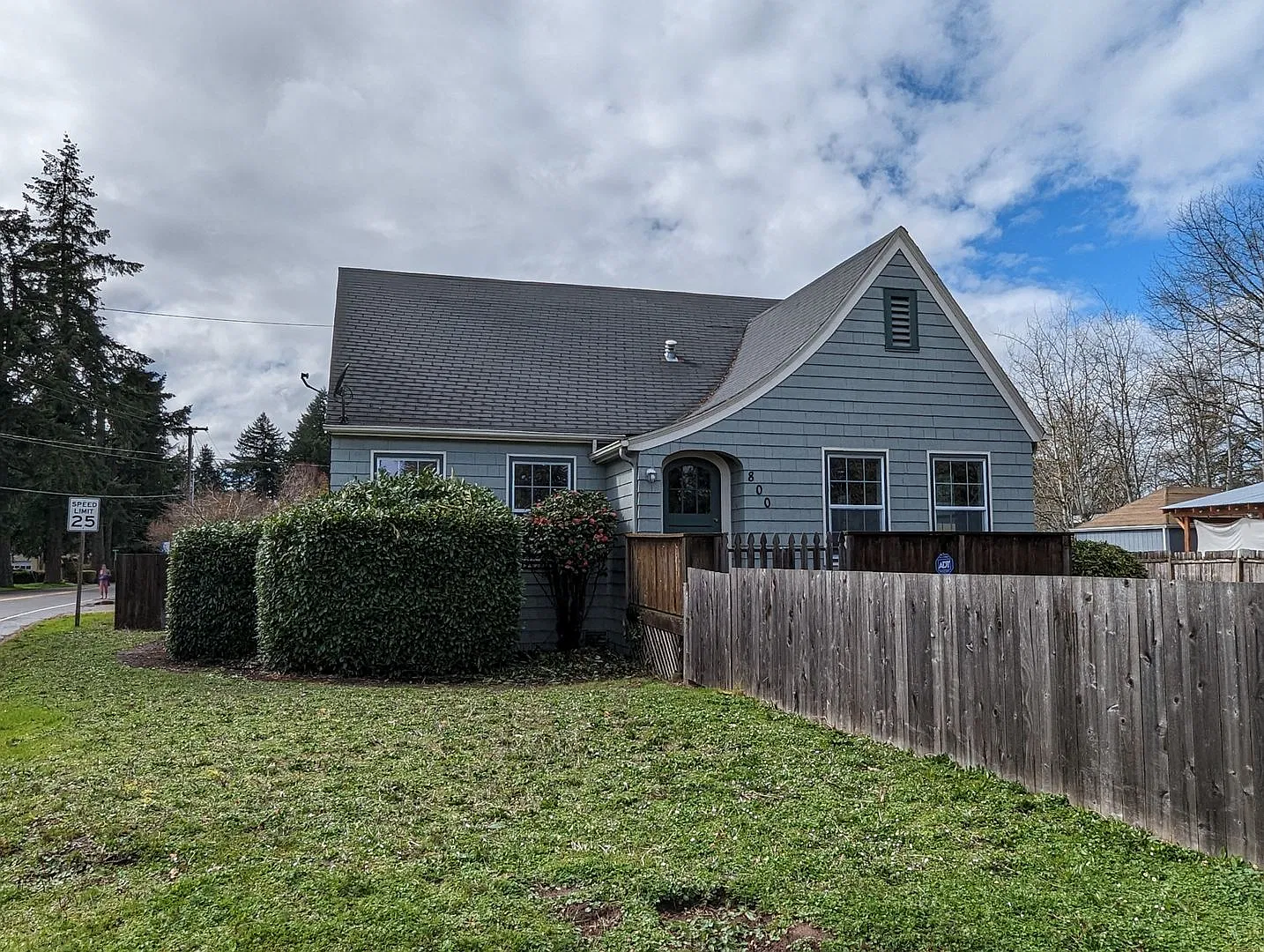 4-Bedroom, 2-Bath Home Off River Road In Eugene! — Photo 1