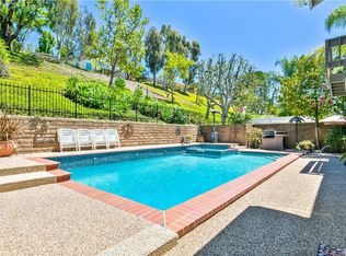 7174 E Columbus Dr, Anaheim, CA 92807