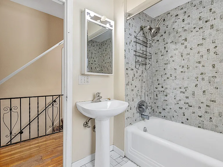 2317 Canterbury Rd — Photo 15
