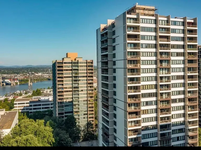 111 SW Harrison St #7H — Photo 1