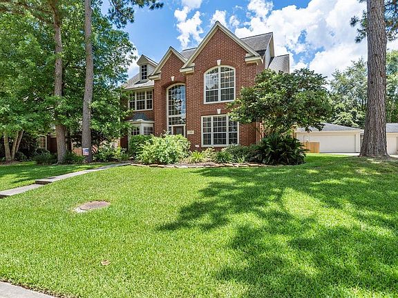2nd image of 3718 Clover Creek Dr