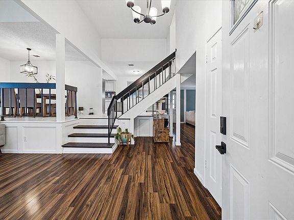 5th image of 6619 Log Hollow Dr