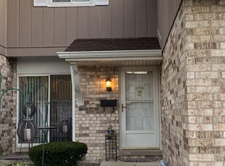 1248 Reading Ct, Wheaton, IL 60189