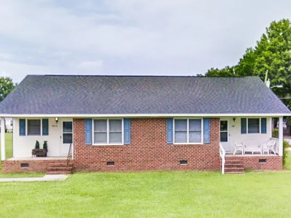 502 W McNeill St #B, Lillington, NC 27546
