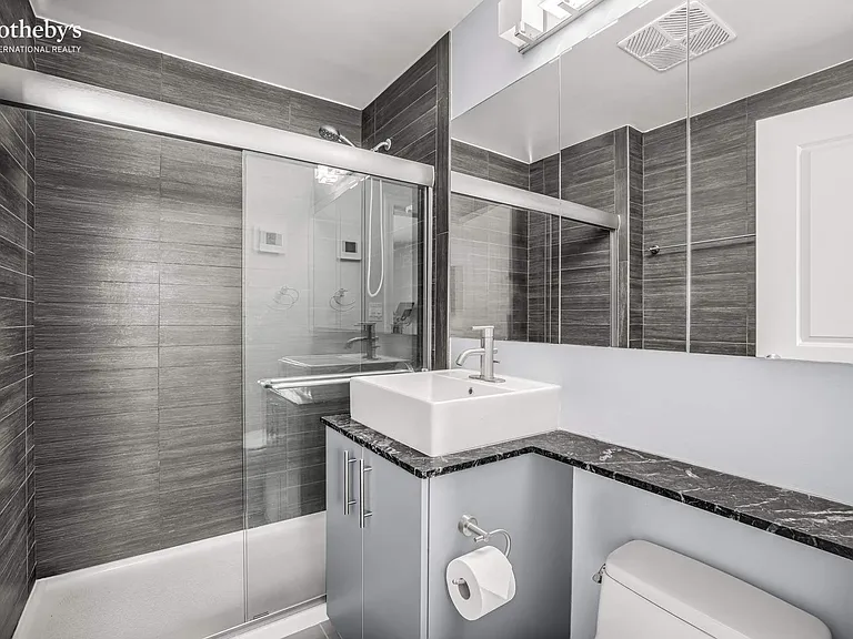 5-49 Borden Ave #F7 — Photo 6