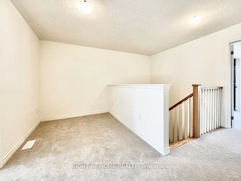 12 Daisy St — Photo 9