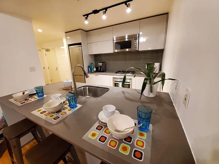 128 Cordova St W #3604 — Photo 5