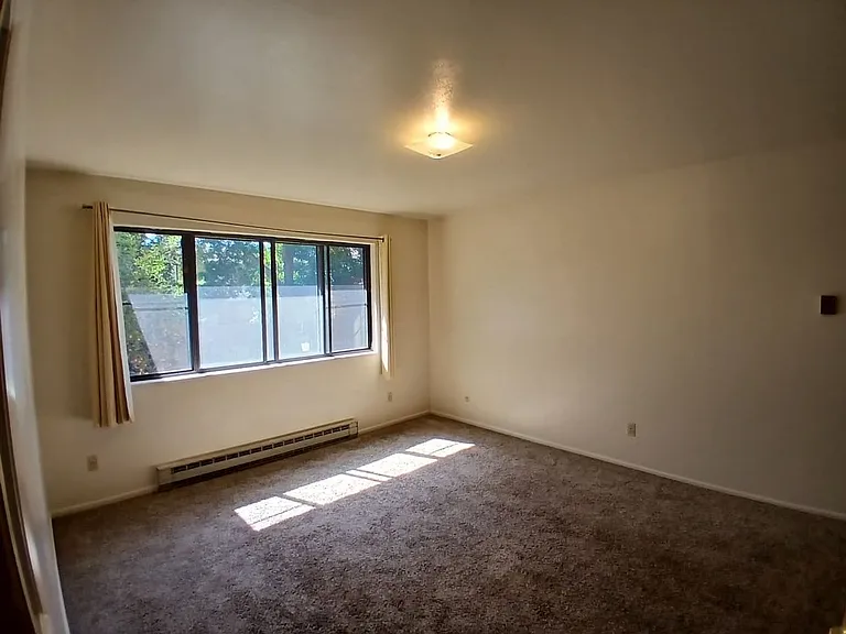 1734 Azalea Dr — Photo 4