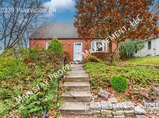10239 Parkwood Dr, Kensington, MD 20895