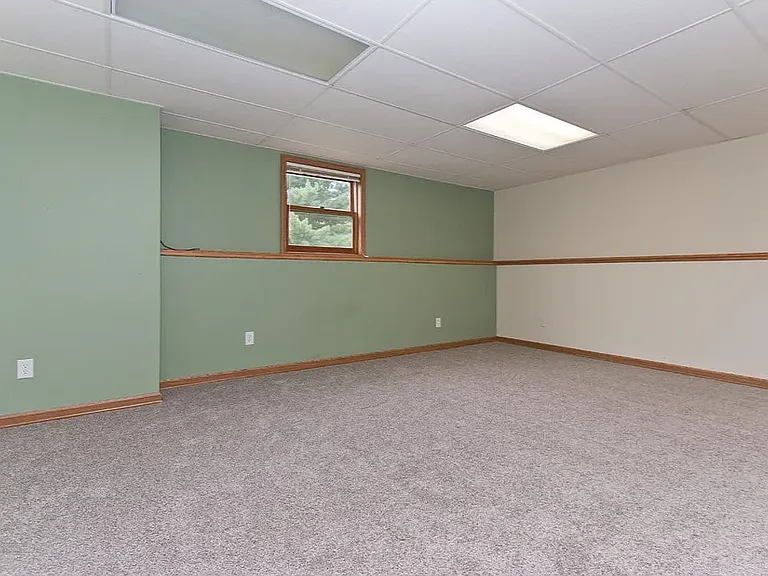 3380 Balsam Ct NE — Photo 16