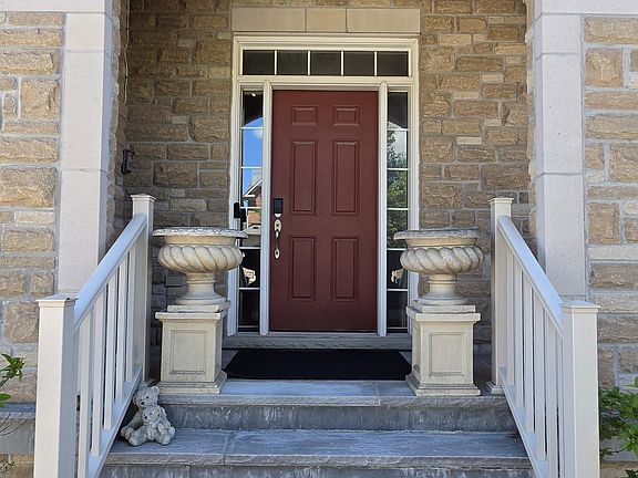 2nd image of 19 Bruce Thomson Dr