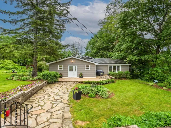 33 Grange St, Pictou, NS B0K 1H0
