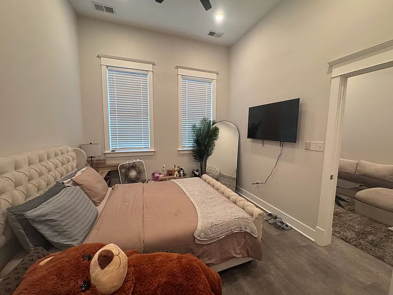 310 W Brookland Park Blvd #101 — Photo 7