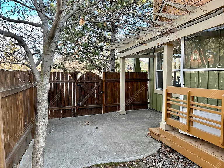 1443 NW 7th St — Photo 28