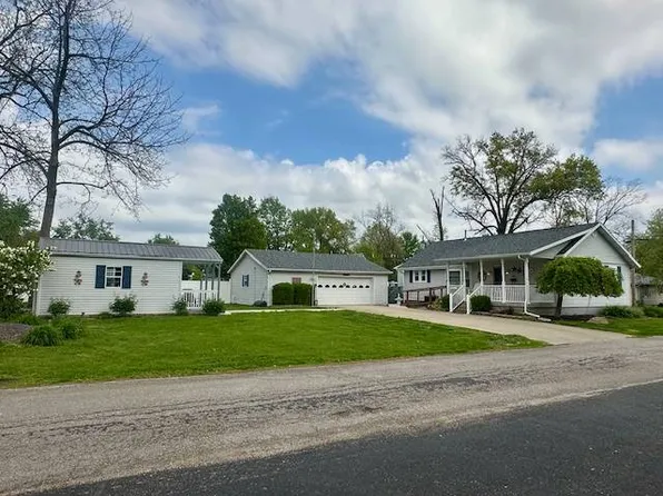 203 E Otey St, Robinson, IL 62454
