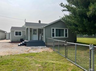 9476 Round Lake Hwy, Addison, MI 49220