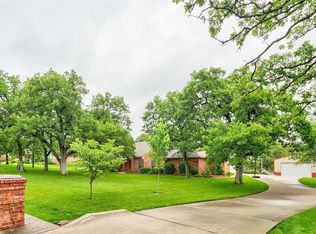 9890 Lookout Point, Edmond, OK 73034