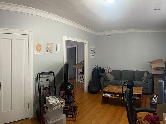 2nd image of 3125 N Hamlin Ave #1BBB