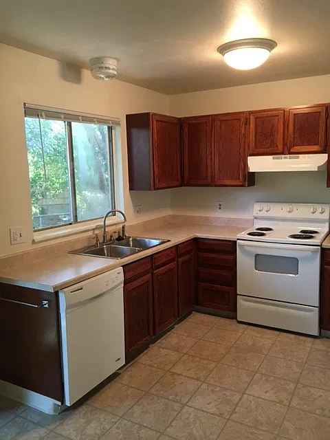 2150 Bowen Street - 1 — Photo 3