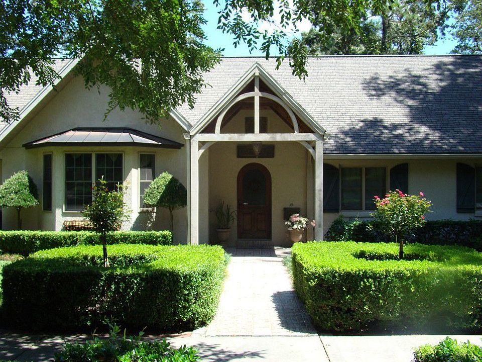 Elegant Entry