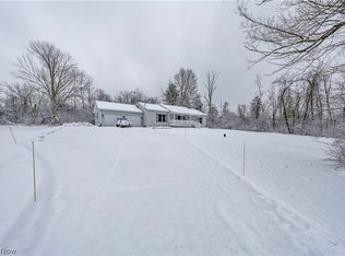 15485 Auburn Rd, Newbury, OH 44065