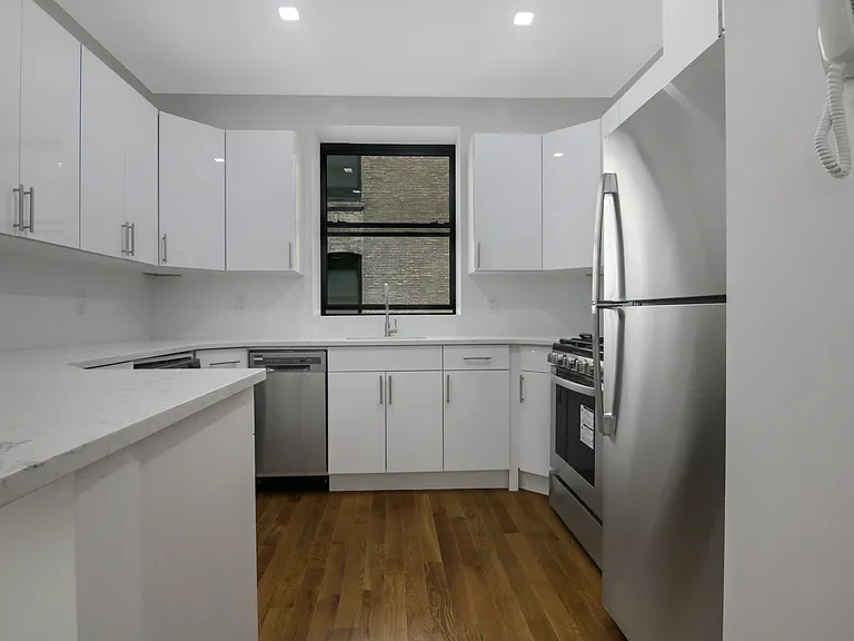 321 W 94th St #2C — Photo 7