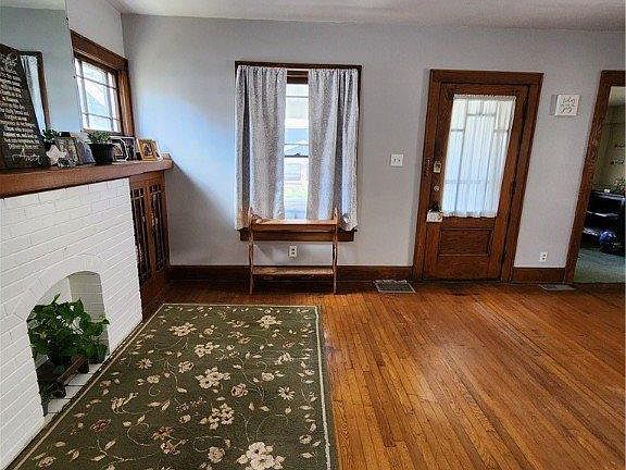 4th image of 812 N 12th St
