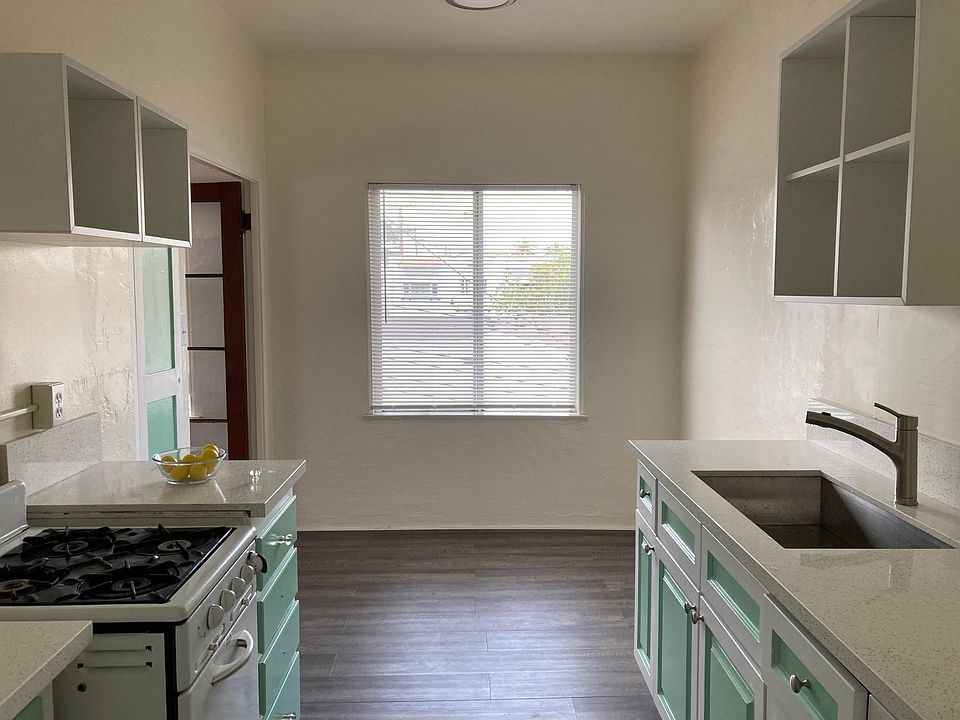 kitchen and dinning room