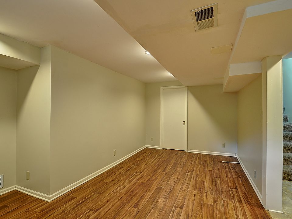 1st image of 8005 Jefferson St