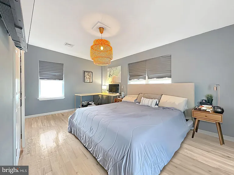 717 Brook St — Photo 9