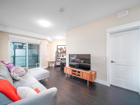 4th image of 2180 Kelly Ave #4520
