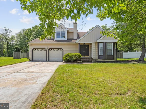 28 Quaker St, Marlton, NJ 08053