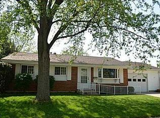 1325 Greenfield Dr, Troy, OH 45373