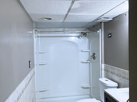 3rd image of 8012 Harpers Ln #1
