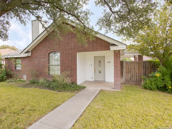 812 SUNNYVALE Sunnyvale Place, Uvalde, TX 78801