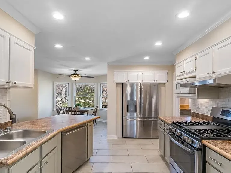 6413 Sugar Maple Ct #4 — Photo 2