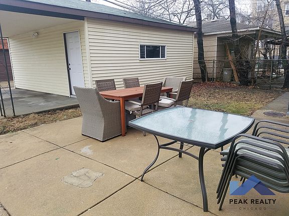 3rd image of 6052 N Mozart St #6052-G