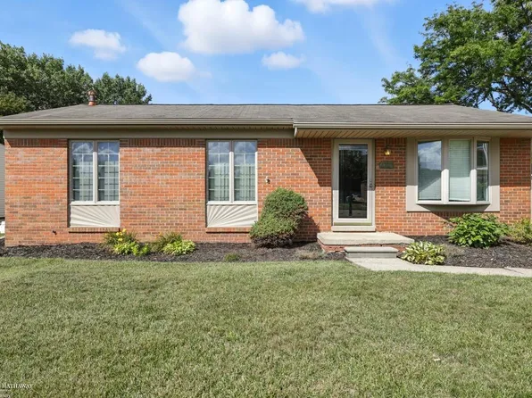 42011 Clayton St, Clinton Township, MI 48038