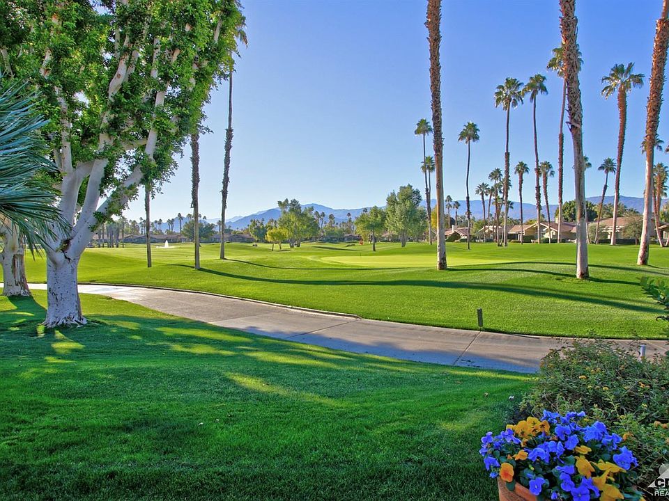 2nd image of 323 Bouquet Canyon Dr