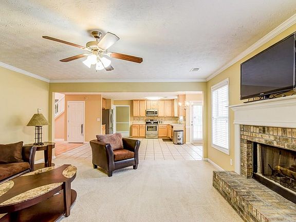 3rd image of 1829 River Shoals Dr NE