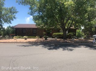 1613 Columbine Pl, Colorado Springs, CO 80907